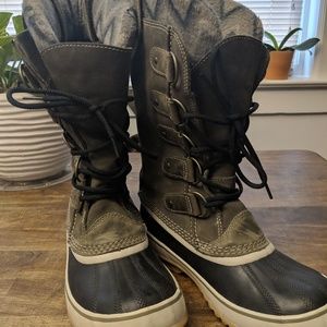 Sorel Joan of Arctic boots.
